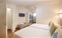 Chia Laguna Resort - Hotel Village - SUPERIOR COTTAGE FAMILY ložnice v patře, Chia, Sardinie