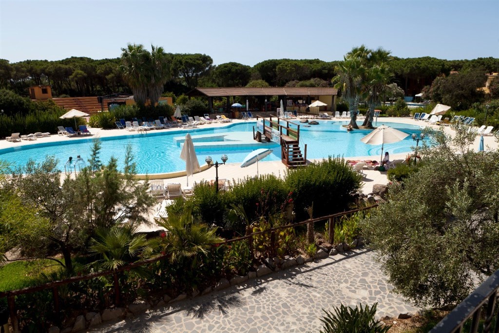 Pohled na bazén, Arborea, Sardinie