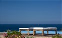 Vily Torreruja - Vila CANNEDI opalovací terasa s lehátky, Isola Rossa, Sardinie