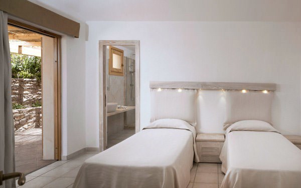 Vila PLEIADI ložnice s oddělenými lůžky, Isola Rossa, Sardinie