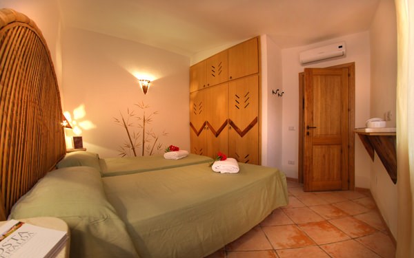 VILA A ložnice s oddělenými lůžky, Isola Rossa, Sardinie