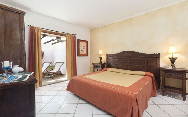 VILA A ložnice s manželským lůžkem, Cannigione, Sardinie