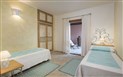 Resort Cala di Falco - Vily - VILA ELICRISO ložnice s oddělenými lůžky, Cannigione, Sardinie