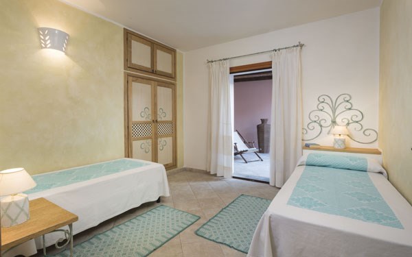 VILA ELICRISO ložnice s oddělenými lůžky, Cannigione, Sardinie