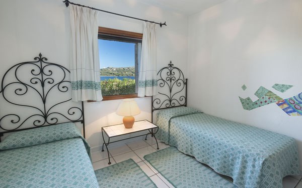 VILA GINESTRA ložnice s oddělenými lůžky, Cannigione, Sardinie
