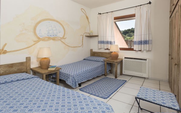 VILA GINESTRA ložnice s oddělenými lůžky, Cannigione, Sardinie