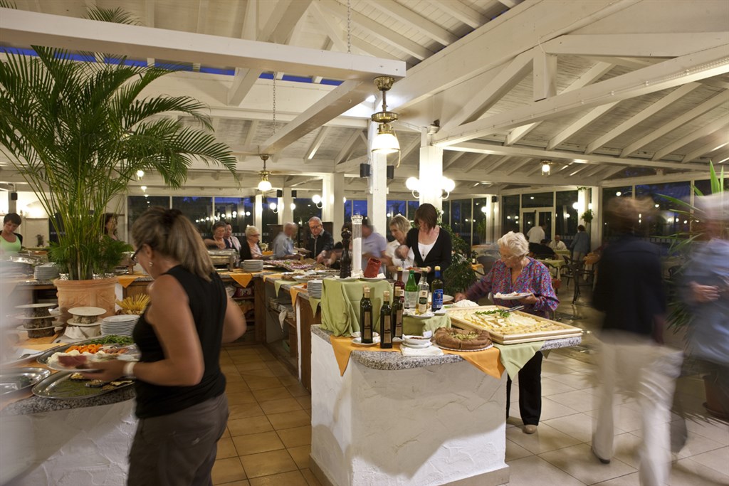 Centrální restaurace La Bahia, Castiadas, Sardinie