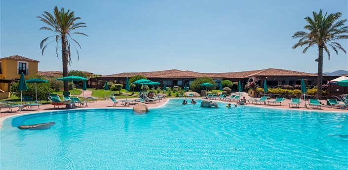 Valtur Sardegna Baia dei Pini Resort - Bazén, Budoni, Sardinie