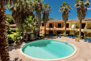 Bazén, Vecchio Marino, Palau, Sardinie