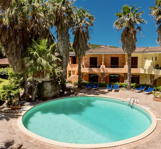 Bazén, Vecchio Marino, Palau, Sardinie