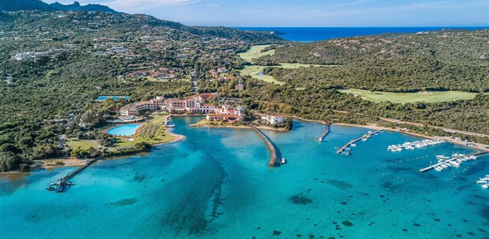 Hotel Cala di Volpe, a Luxury Collection Hotel, Costa Smeralda - Letecký pohled na hotel, Porto Cervo, Sardinie