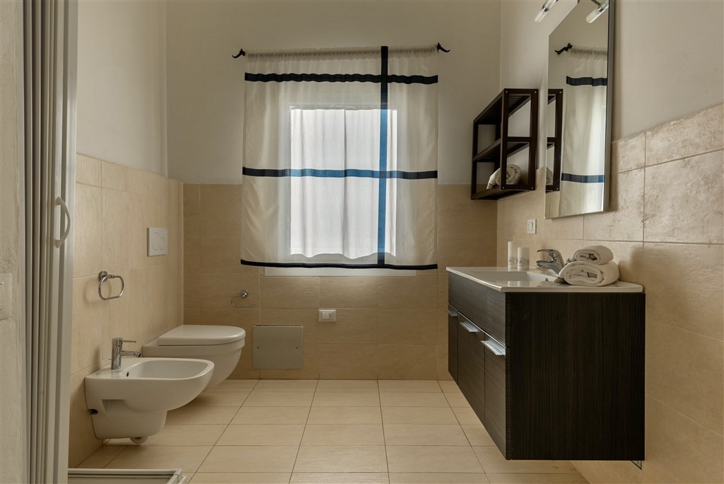 Koupelna apartmán Trilo, Baja Sardinia, Sardinie