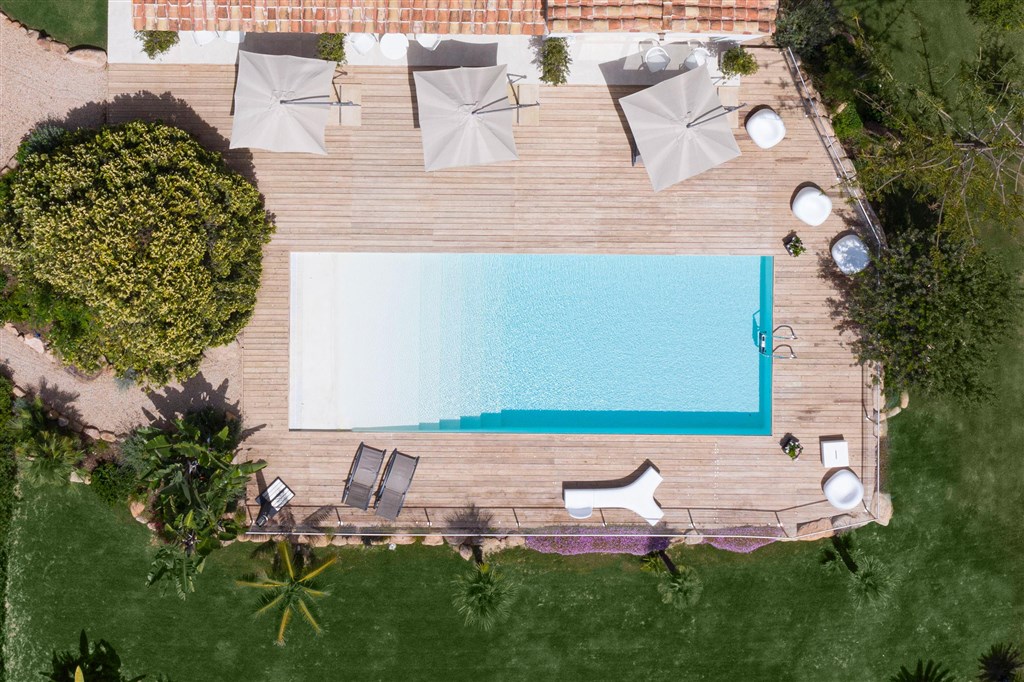 Eliantos Boutique Hotel & Spa - Bazén pokojů SUITE EXECUTIVE, Santa Margherita di Pula, Sardinie