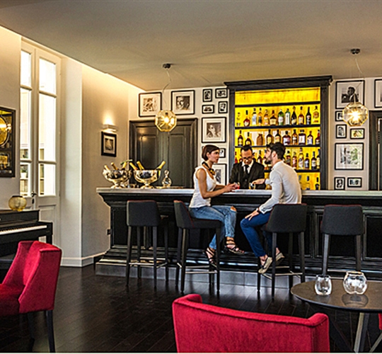 Hotelový bar, Cagliari, Sardinie