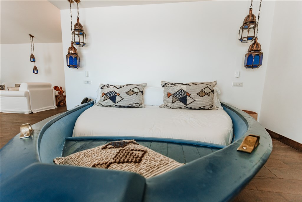 Suite LA BARCA, manželská postel, Arbatax, Sardinie