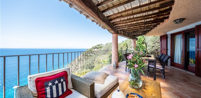 Villa Bellavista - Terasa s posezením, Torre delle Stelle, Sardinie