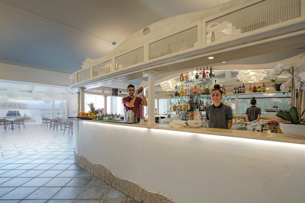 Bar, Capo Coda Cavallo, Sardinie