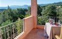 Hotel I Ginepri - Balkon pokoj DELUXE s výhledem na moře, Cala Gonone, Sardinie