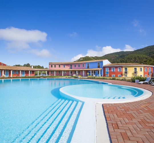 Hotel s bazénem, Villagrande Strisaili, Sardinie