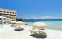 Hotel Gabbiano Azzurro - Pláž u hotelu, Golfo Aranci, Sardinie