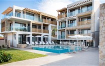 Hotel s bazénem, Cannigione, Sardinie