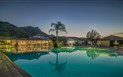 Perdepera Resort - Restaurace u bazénu, Marina di Cardedu, Sardinie