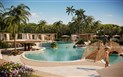 7Pines Resort Sardinia - Hlavní bazén, Baja Sardinia, Sardinie