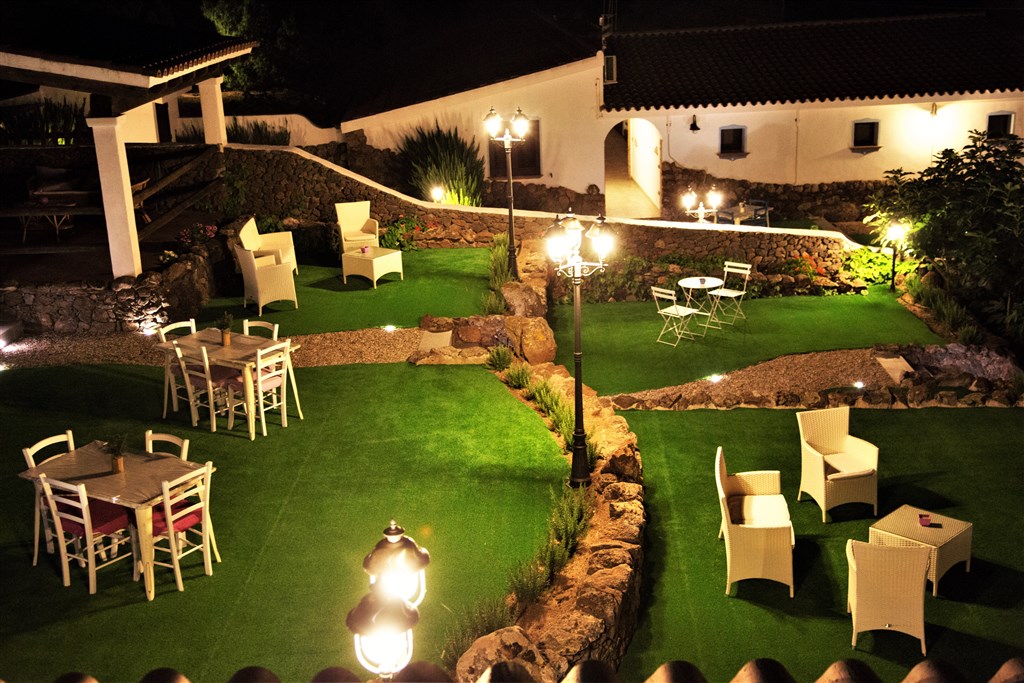 Agriturismo S`Ozzastru - Večerní agriturismo, Dorgali, Sardinie