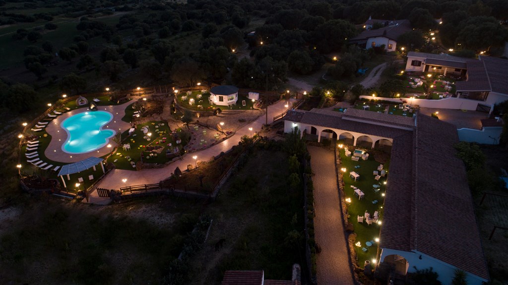 Agriturismo S`Ozzastru - Večerní agriturismo, Dorgali, Sardinie