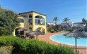 Hotel Cala Luas Resort - Pohled na bazén a restauraci, Cardedu, Sardinie