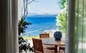 Arbatax Park Resort - Executive Suite - Suite LA BARCA, terasa s posezením a výhledem na moře, Arbatax, Sardinie