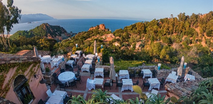 Arbatax Park Resort - Monte Turri - Adults only - Terasa restaurace Il Gabliano, Arbatax, Sardinie