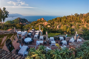Terasa restaurace Il Gabliano, Arbatax, Sardinie