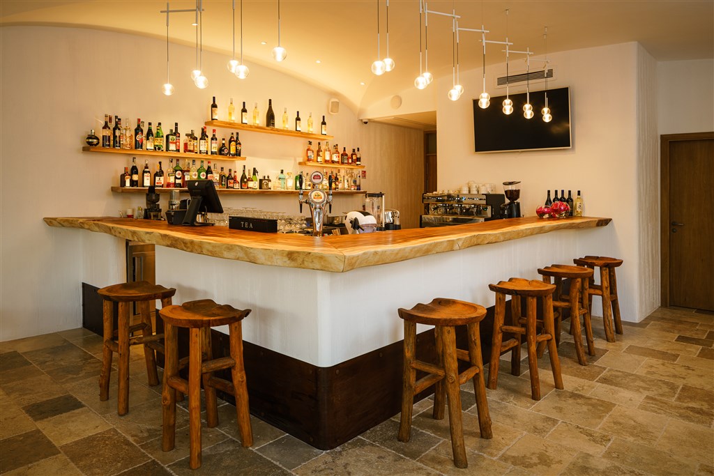 Lobby bar, Pula, Sardinie