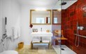 Sant' Efis Hotel - Třílůžkový pokoj SUPERIOR - koupelna, Pula, Sardinie