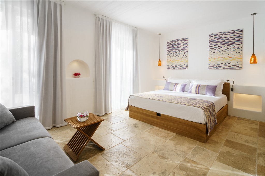 Třílůžkový pokoj PRESTIGE, Pula, Sardinie