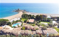 Letecký pohled na hotel, Barisardo, Sardinie