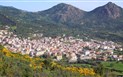 Dlouhověká Sardinie a její modrá zóna - Letecký pohled na obec, Loceri, Sardinie