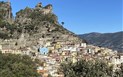 Dlouhověká Sardinie s Kamilou - Pohled na město, Ulassai, Sardinie