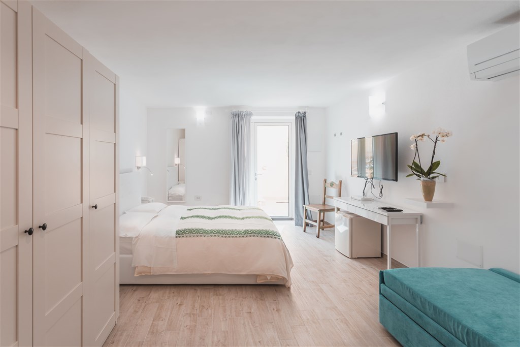 Fiore di Maggio - Třílůžkový pokoj Classic zrekonstruovaný, Villasimius, Sardinie