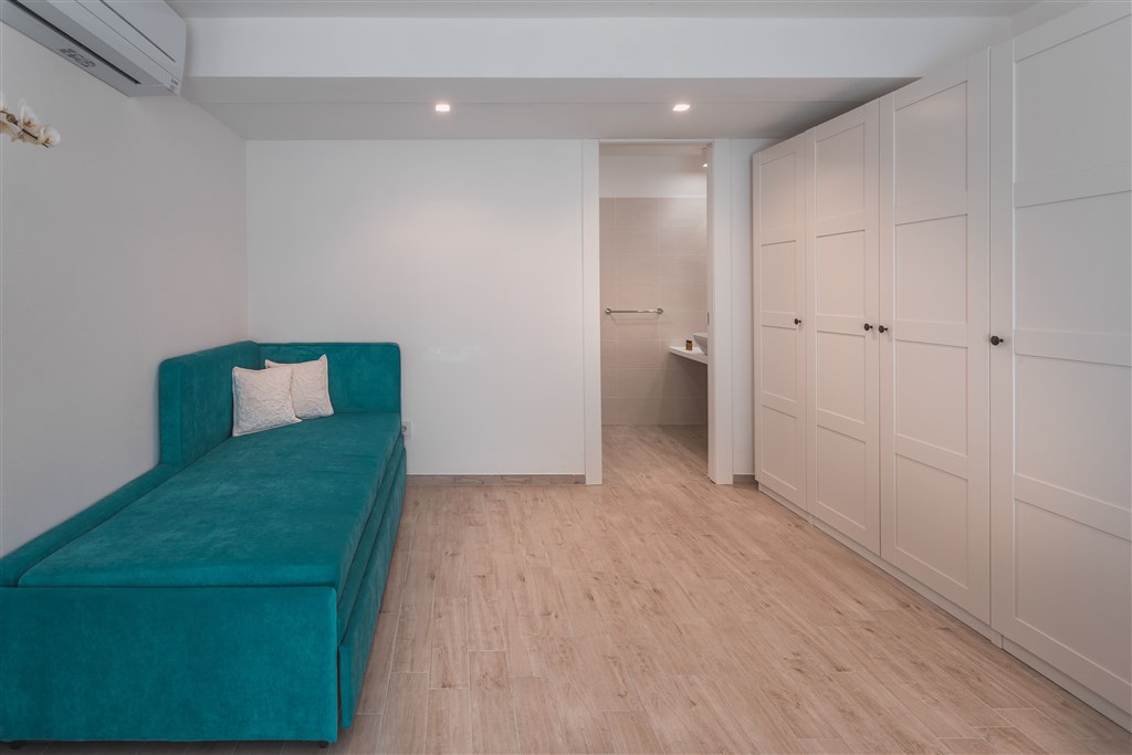 Fiore di Maggio - Třílůžkový pokoj Classic zrekonstruovaný, Villasimius, Sardinie