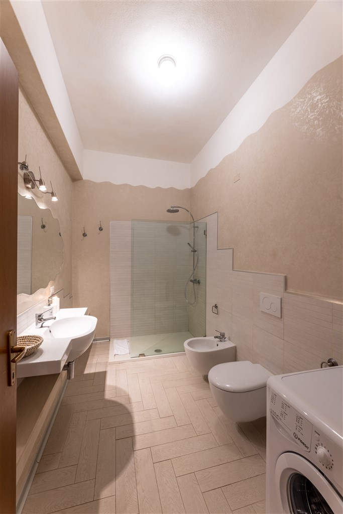 Koupelna apartmán Trilo, Golfo di Marinella, Sardinie
