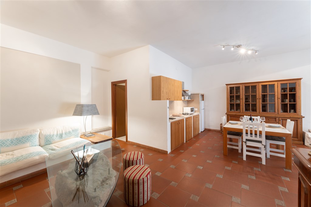 Obývací pokoj s kuch. koutem Trilo, Golfo di Marinella, Sardinie