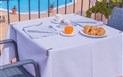Hotel Airone - Snídaně na terase, Baja Sardinia, Sardinie