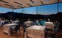 Hotel Airone - Restaurace večer, Baja Sardinia, Sardinie