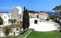 LA COLUCCIA HOTEL & BEACH CLUB - 