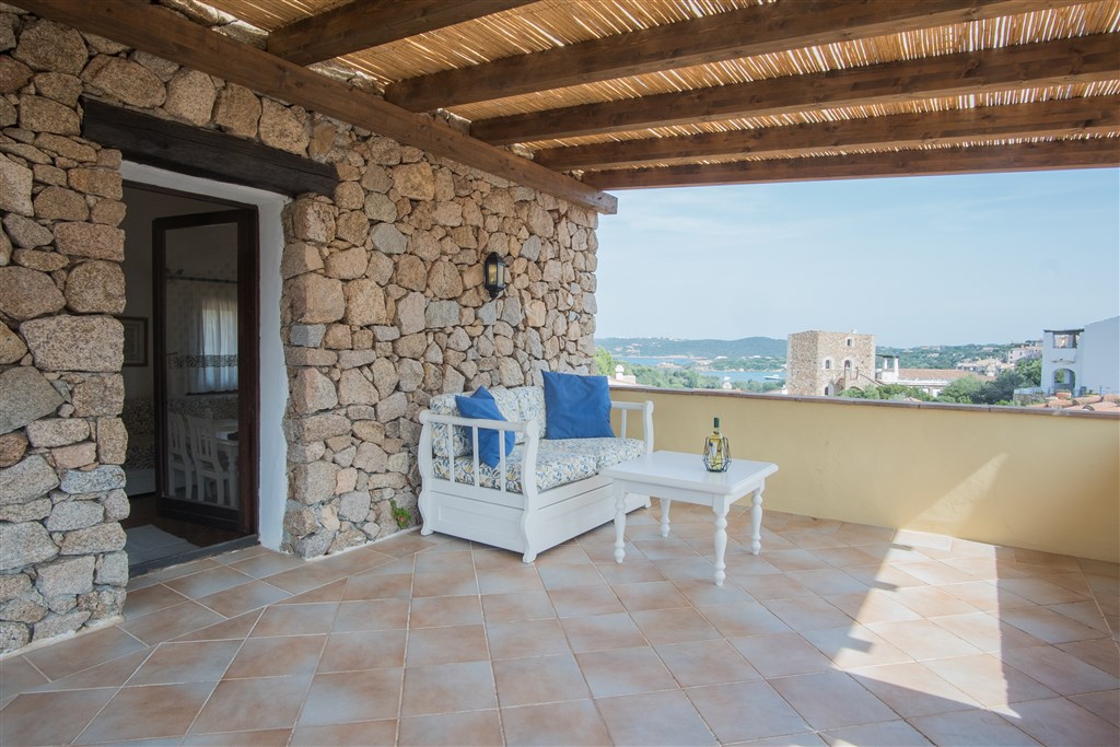 Terasa apartmánu Trilo, Liscia di Vacca, Sardinie