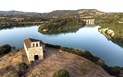 Dlouhověká Sardinie a její modrá zóna - Jezero San Sebastiano, Isili, Sardinie