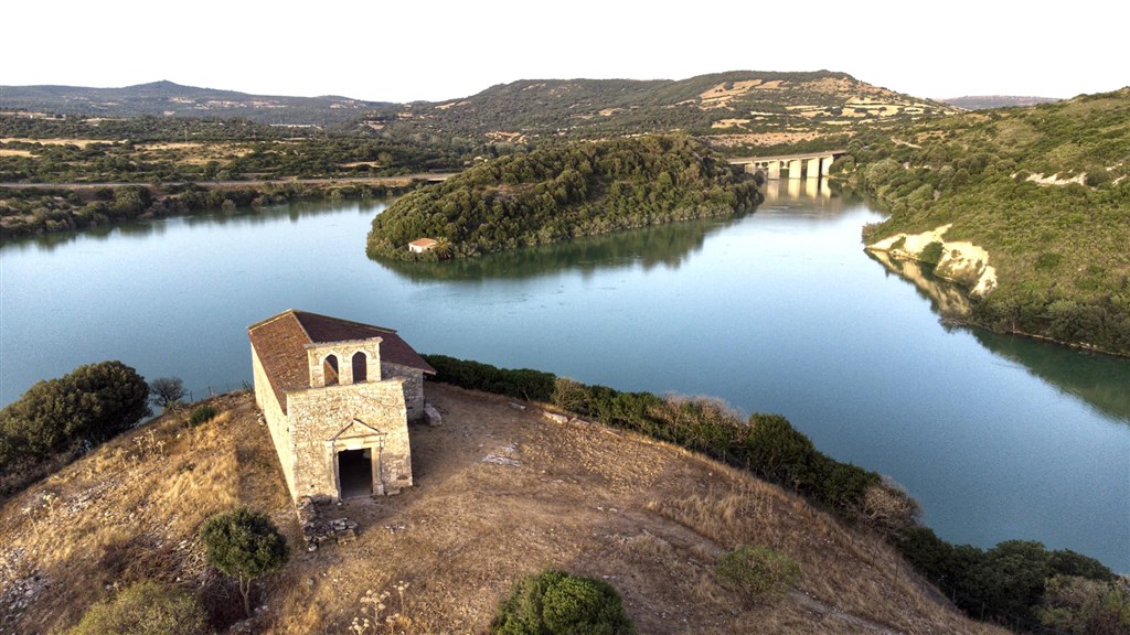 Jezero San Sebastiano, Isili, Sardinie