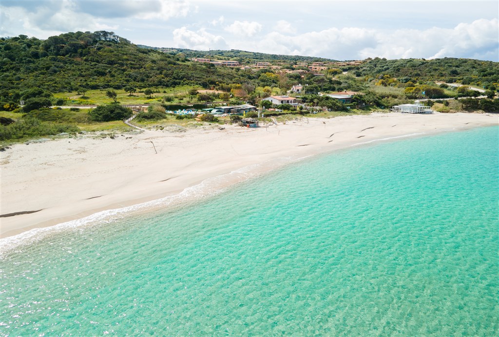 Pláž Marinedda, Trinita d´Agultu, Sardinie